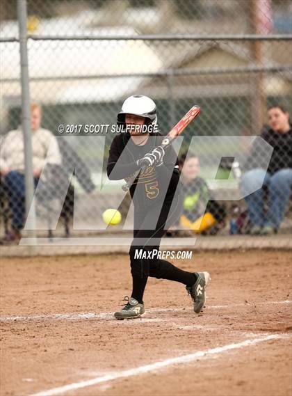 Thumbnail 3 in Sutherlin @ Sweet Home photogallery.