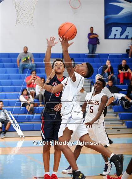 Thumbnail 1 in Richardson vs. Atascocita (McDonald's Texas Invitational) photogallery.