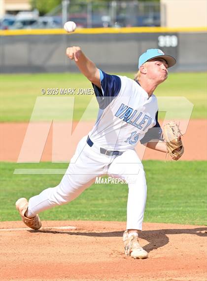 Thumbnail 1 in Flagstaff @ Deer Valley  (AIA 4A Round 2B Playoff) photogallery.