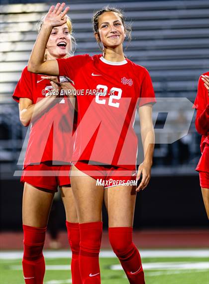 Thumbnail 2 in Troy vs. Mater Dei (CIF SS D1 Final)  photogallery.