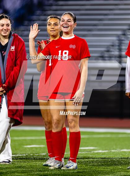 Thumbnail 3 in Troy vs. Mater Dei (CIF SS D1 Final)  photogallery.