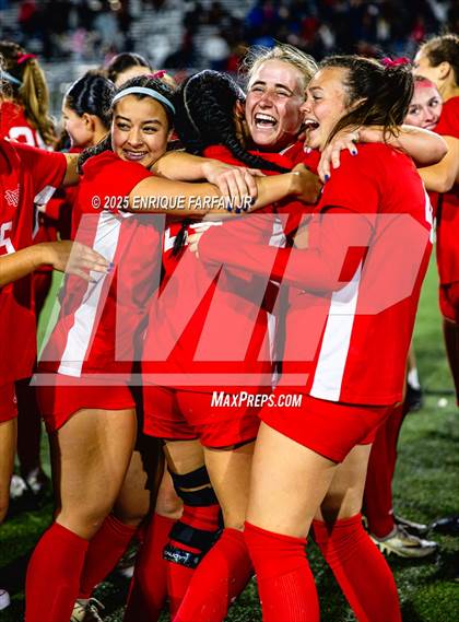 Thumbnail 3 in Troy vs. Mater Dei (CIF SS D1 Final)  photogallery.
