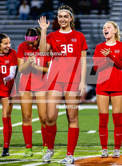 Thumbnail 3 in Troy vs. Mater Dei (CIF SS D1 Final)  photogallery.