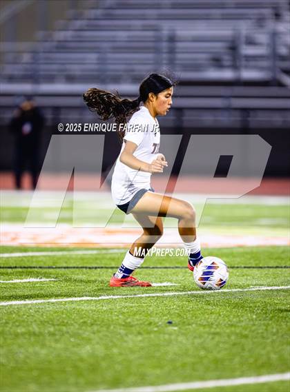 Thumbnail 2 in Troy vs. Mater Dei (CIF SS D1 Final)  photogallery.