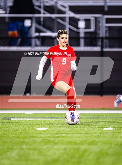 Thumbnail 3 in Troy vs. Mater Dei (CIF SS D1 Final)  photogallery.