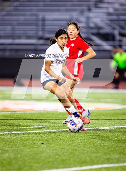 Thumbnail 3 in Troy vs. Mater Dei (CIF SS D1 Final)  photogallery.