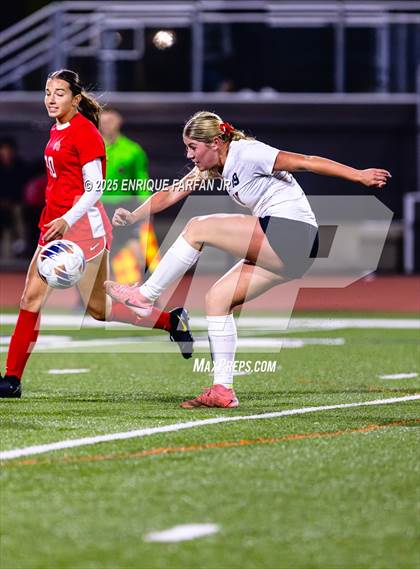 Thumbnail 2 in Troy vs. Mater Dei (CIF SS D1 Final)  photogallery.