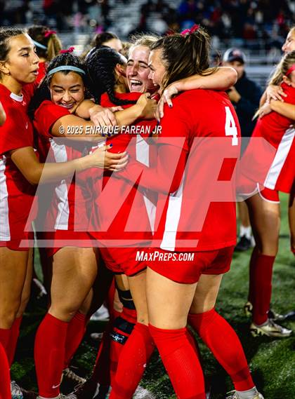 Thumbnail 2 in Troy vs. Mater Dei (CIF SS D1 Final)  photogallery.
