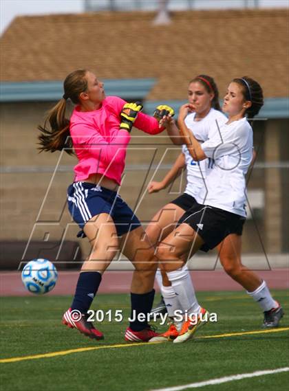 Thumbnail 2 in Capital Christian vs. Modesto Christian (CIF SJS D6 Final) photogallery.