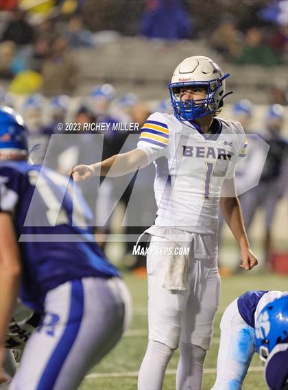 Thumbnail 3 in Spring Hill vs. Rector (AAA 8 Man Final) photogallery.
