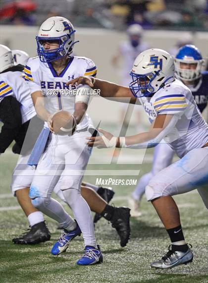 Thumbnail 1 in Spring Hill vs. Rector (AAA 8 Man Final) photogallery.