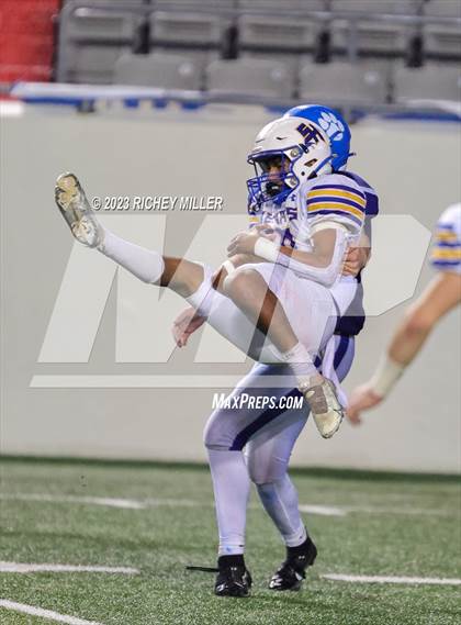 Thumbnail 3 in Spring Hill vs. Rector (AAA 8 Man Final) photogallery.