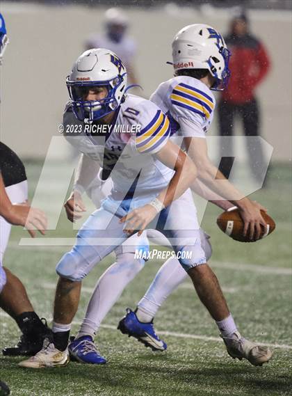 Thumbnail 2 in Spring Hill vs. Rector (AAA 8 Man Final) photogallery.