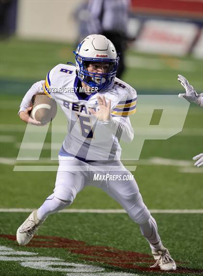 Thumbnail 2 in Spring Hill vs. Rector (AAA 8 Man Final) photogallery.