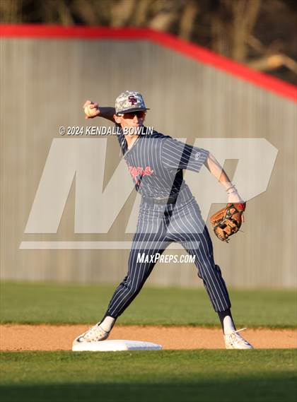 Thumbnail 1 in South Panola @ Saltillo photogallery.
