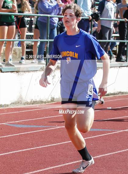 Thumbnail 1 in FVL Championships (100, 200, 400, 800 Meter) photogallery.