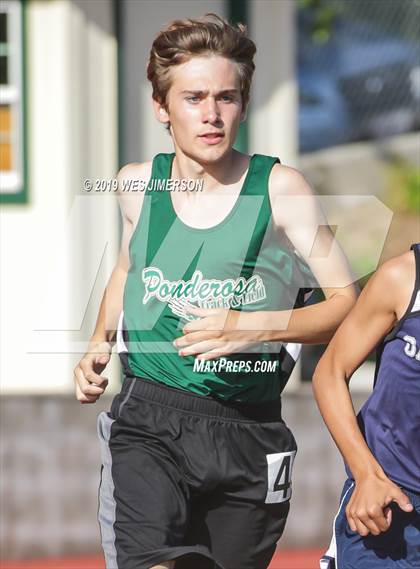 Thumbnail 3 in FVL Championships (100, 200, 400, 800 Meter) photogallery.