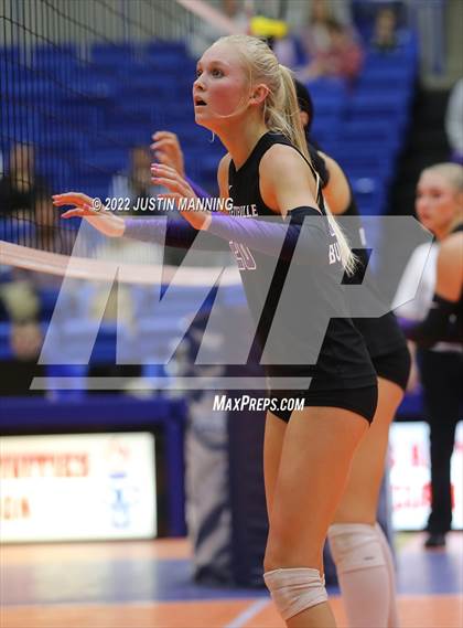 Thumbnail 3 in Fayetteville vs. Southside (AAA 6A State Final) photogallery.