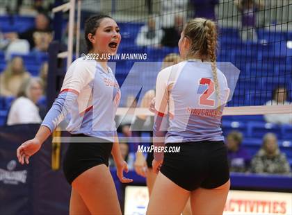 Thumbnail 2 in Fayetteville vs. Southside (AAA 6A State Final) photogallery.