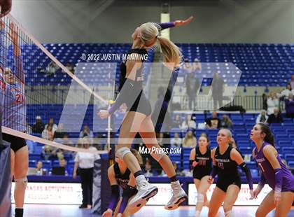 Thumbnail 1 in Fayetteville vs. Southside (AAA 6A State Final) photogallery.