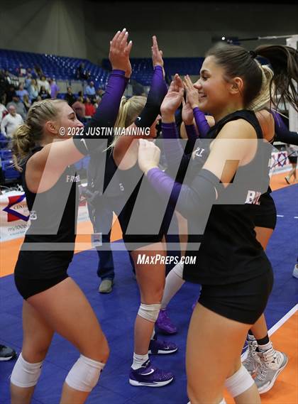 Thumbnail 3 in Fayetteville vs. Southside (AAA 6A State Final) photogallery.