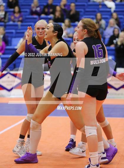 Thumbnail 2 in Fayetteville vs. Southside (AAA 6A State Final) photogallery.