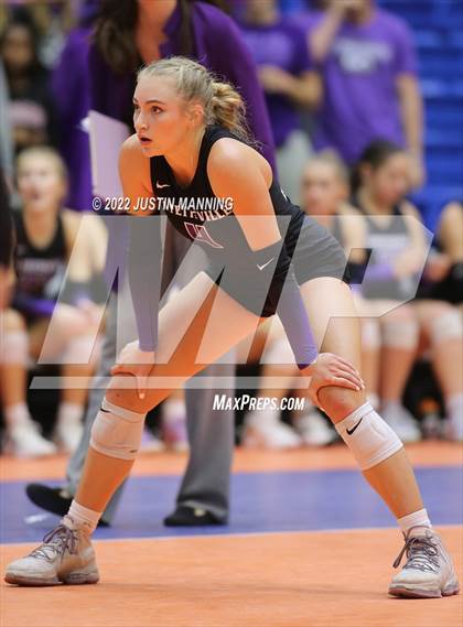 Thumbnail 2 in Fayetteville vs. Southside (AAA 6A State Final) photogallery.