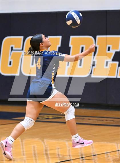 Thumbnail 2 in JV: Bourgade Catholic vs. Gilbert Christian photogallery.