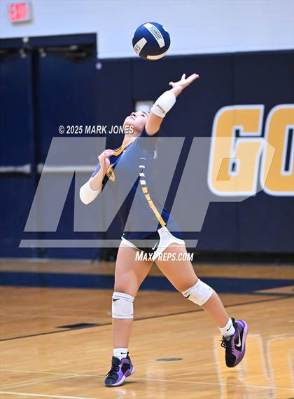 Thumbnail 3 in JV: Bourgade Catholic vs. Gilbert Christian photogallery.