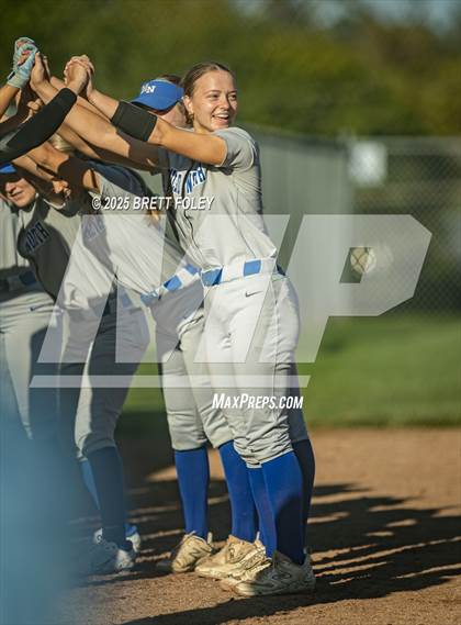Thumbnail 3 in Millard North vs. Lincoln Southeast photogallery.