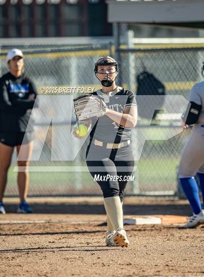 Thumbnail 3 in Millard North vs. Lincoln Southeast photogallery.