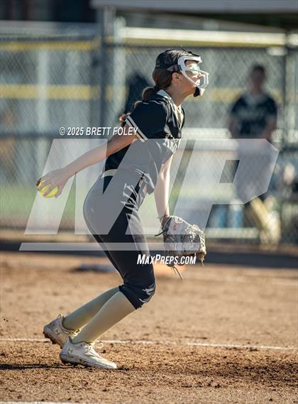 Thumbnail 3 in Millard North vs. Lincoln Southeast photogallery.