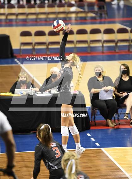 Thumbnail 2 in Eaton vs. Sterling (CHSAA 3A Final) photogallery.