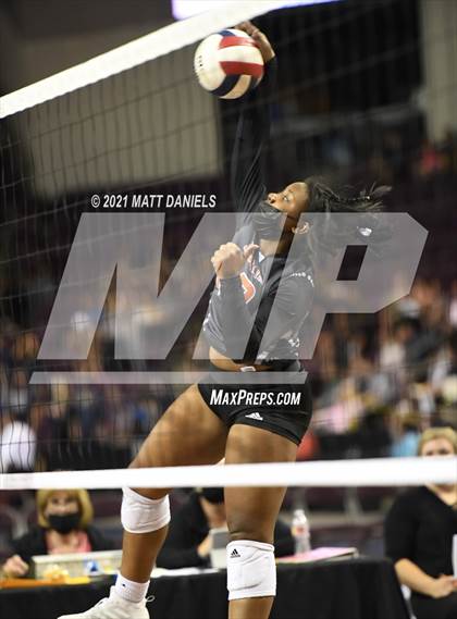Thumbnail 3 in Eaton vs. Sterling (CHSAA 3A Final) photogallery.
