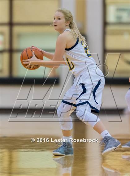 Thumbnail 1 in Poth vs. Cole (3A Area Playoffs) photogallery.