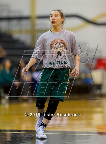 Thumbnail 2 in Poth vs. Cole (3A Area Playoffs) photogallery.