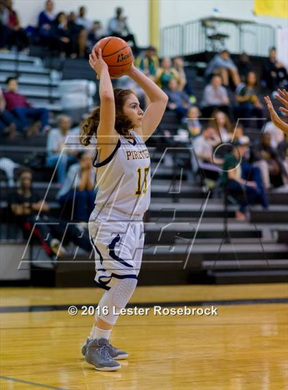 Thumbnail 3 in Poth vs. Cole (3A Area Playoffs) photogallery.