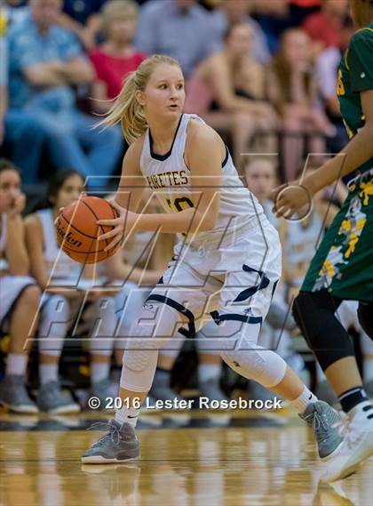 Thumbnail 2 in Poth vs. Cole (3A Area Playoffs) photogallery.