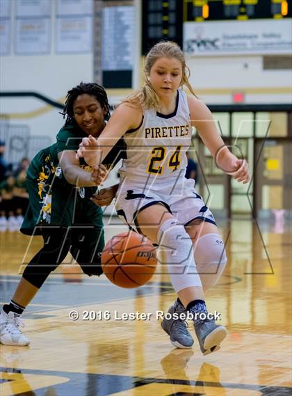 Thumbnail 1 in Poth vs. Cole (3A Area Playoffs) photogallery.