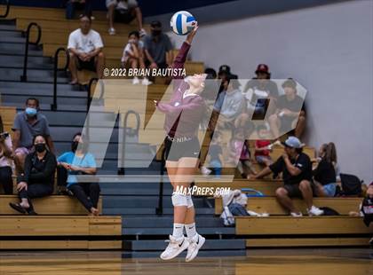 Thumbnail 3 in Baldwin vs Mililani (HHSAA Division 1 Quarterfinal) photogallery.
