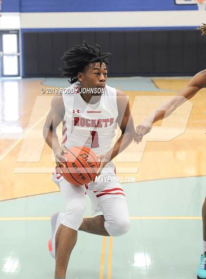 Thumbnail 2 in Dobie vs. Judson (McDonald's Texas Invitational) photogallery.