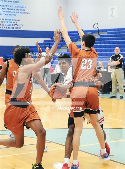 Thumbnail 2 in Dobie vs. Judson (McDonald's Texas Invitational) photogallery.