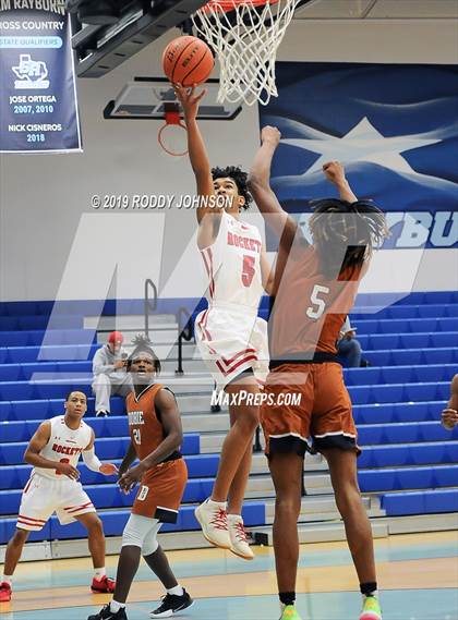 Thumbnail 2 in Dobie vs. Judson (McDonald's Texas Invitational) photogallery.