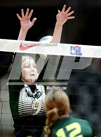 Thumbnail 2 in Blum vs Neches (UIL 1A Final) photogallery.