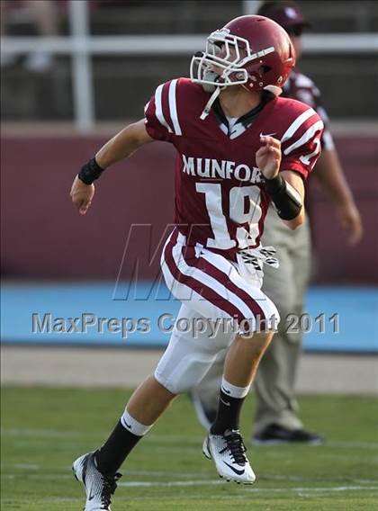 Thumbnail 3 in Munford vs. Horn Lake photogallery.