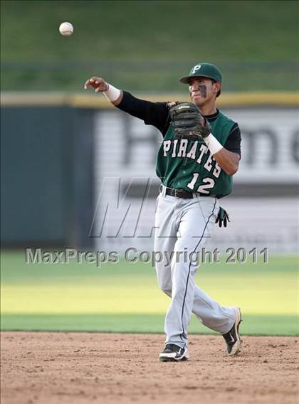 Thumbnail 3 in Calallen vs. Poteet (UIL 4A Semifinal) photogallery.
