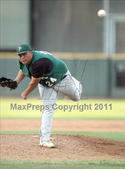 Thumbnail 2 in Calallen vs. Poteet (UIL 4A Semifinal) photogallery.