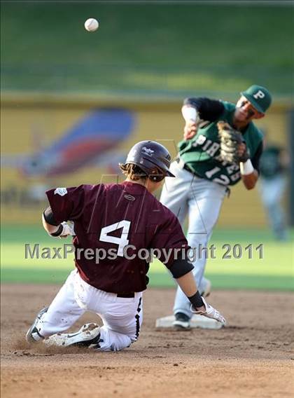 Thumbnail 2 in Calallen vs. Poteet (UIL 4A Semifinal) photogallery.