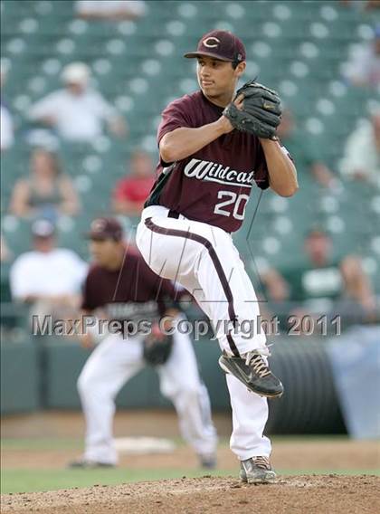 Thumbnail 2 in Calallen vs. Poteet (UIL 4A Semifinal) photogallery.