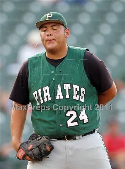 Thumbnail 3 in Calallen vs. Poteet (UIL 4A Semifinal) photogallery.